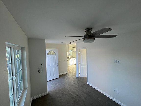 4th image of 8153 Hazeltine Ave