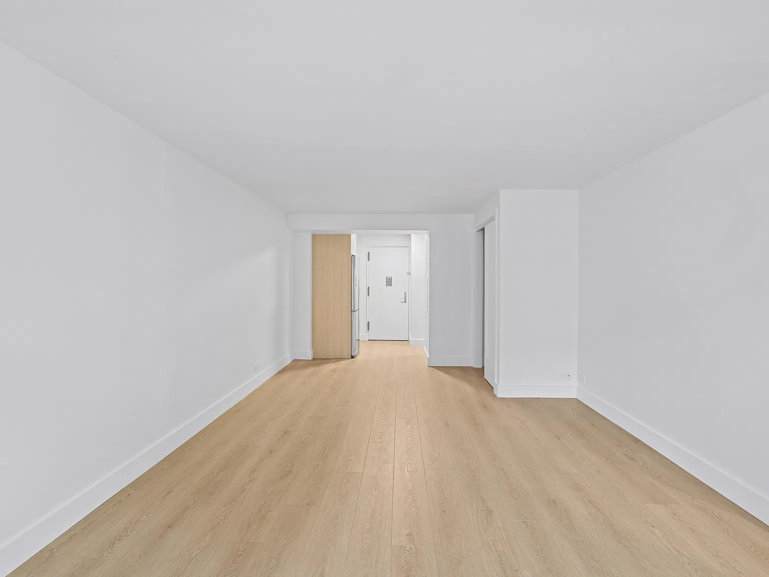 315 West 57th Street — Photo 2