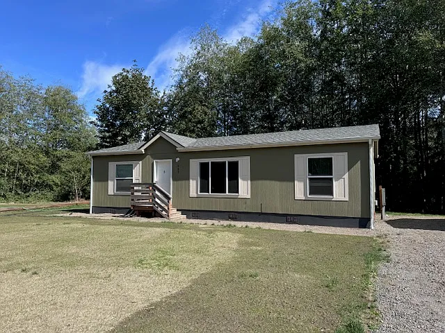 402 Archie Ave W