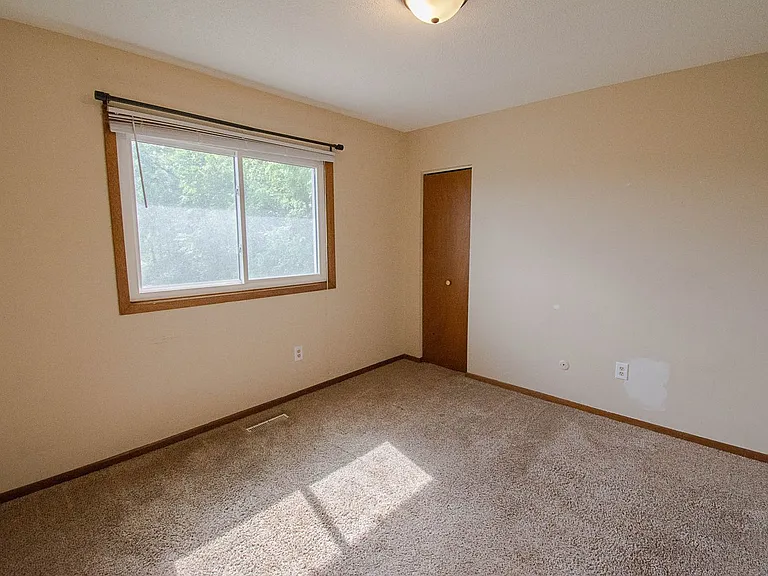 104 21st St SW — Photo 7