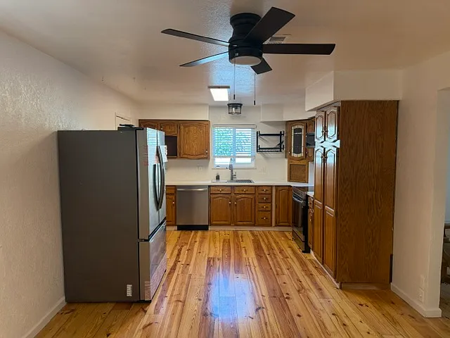 720 Merrywood Ln — Photo 6