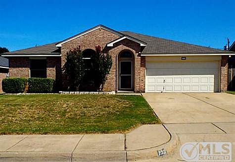 1st image of 733 Crestmont Dr