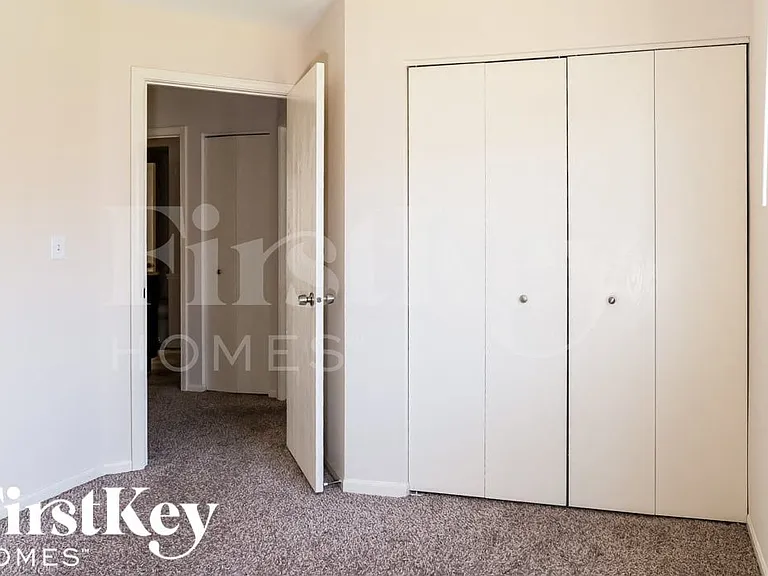 2406 Aspen Dr — Photo 8