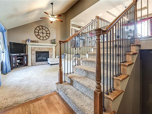3rd image of 1713 NW Nicholas Dr