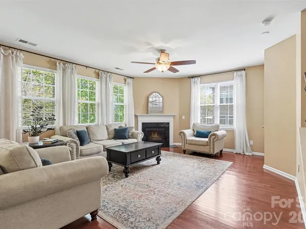 169 Pecan Hills Dr, Mooresville, NC 28115