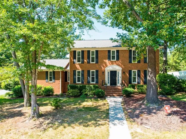 3701 Wynnewood Dr, Greensboro, NC 27408