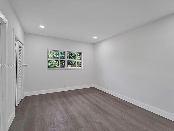 4th image of 227 N Ocean Breeze