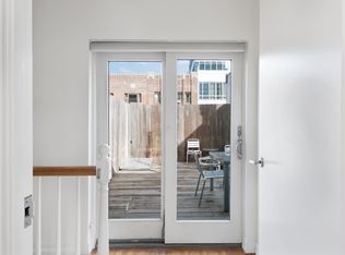 250 E 74th St APT 3R, New York, NY 10021