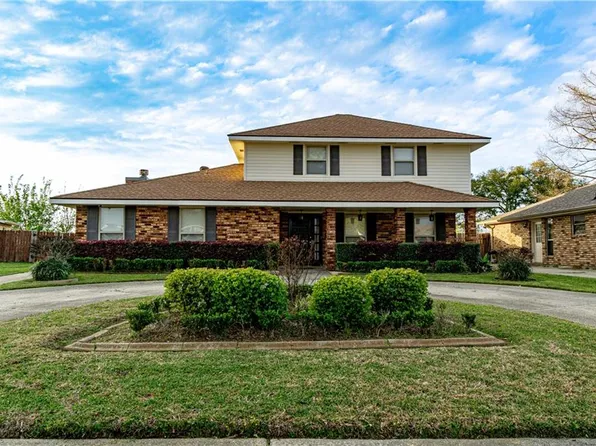 5872 Louis Prima Dr W, New Orleans, LA 70128