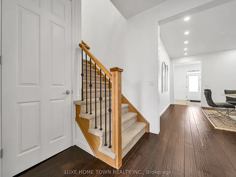 19 Findlay Way — Photo 12