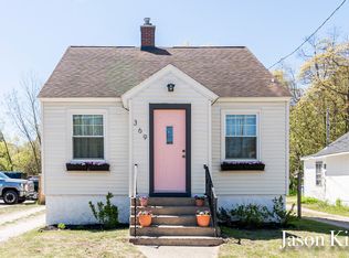 369 N 3rd Ave, Fruitport, MI 49415