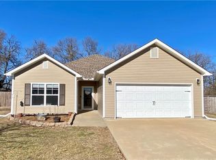 977 SE 380th Rd, Knob Noster, MO 65336