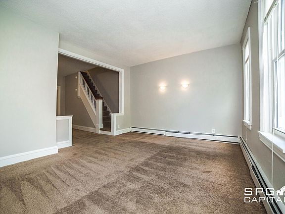 4th image of 400 N Bedford St