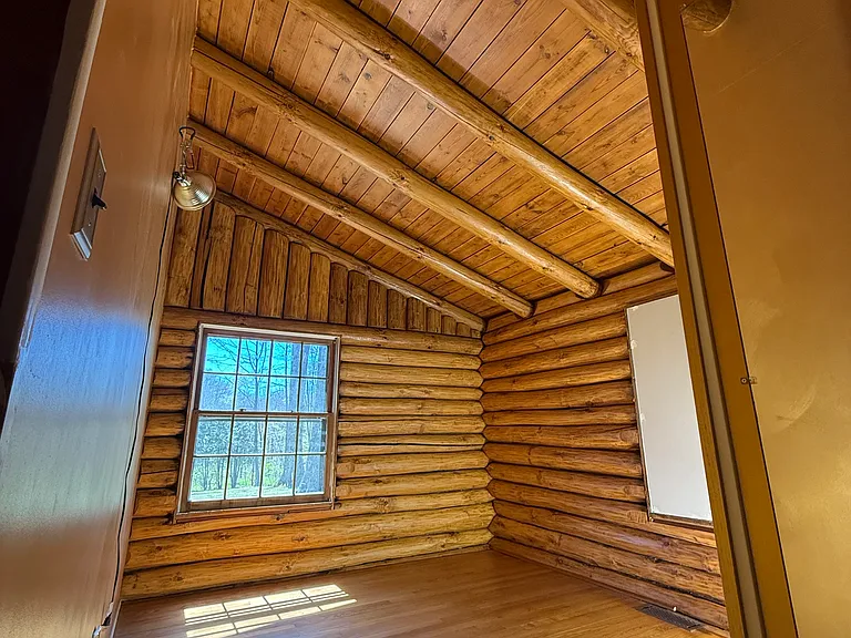 14 Elsohn Rd — Photo 3
