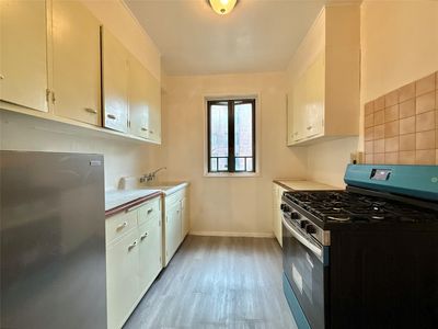 1522 Unionport Road #6C, Bronx, NY, 10462