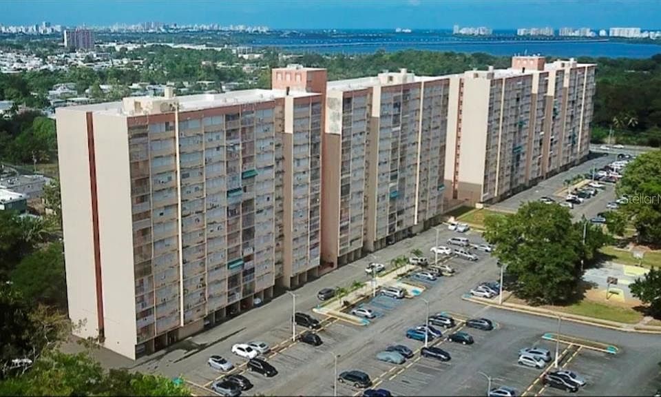 1st image of Rio Piedras Cond Torres De Cervantes #B415