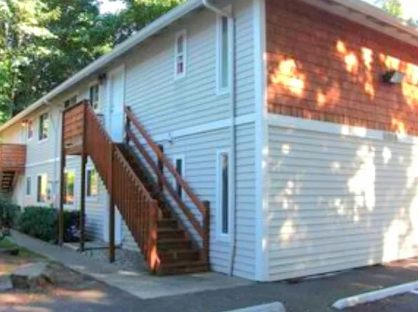 5024 212th St SW, Mountlake Terrace, WA 98043