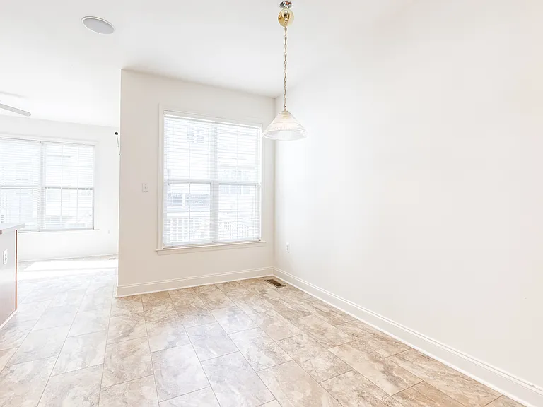 4322 Vintage Ivy Ln — Photo 15