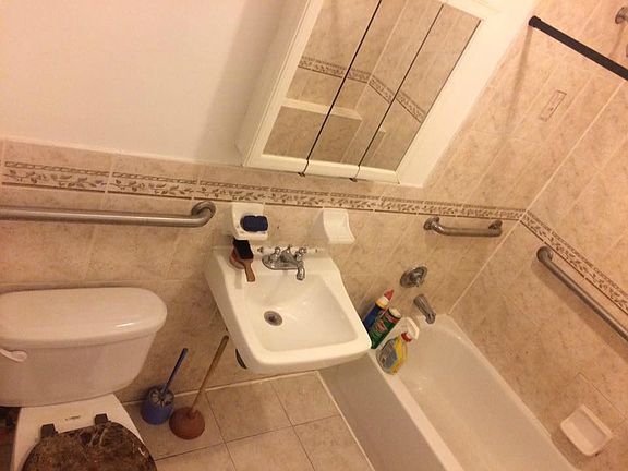 3rd image of 2719 Tilden Ave #1