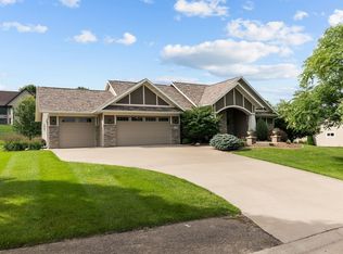 W7023 Rimrock Ln, Greenville, WI 54942