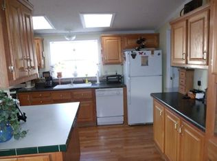 8901 Woods Edge Dr, Kalamazoo, MI 49009