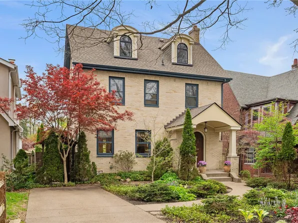 1220 Bellerock St, Pittsburgh, PA 15217