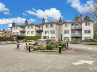 2760 76th Ave SE APT 605, Mercer Island, WA 98040
