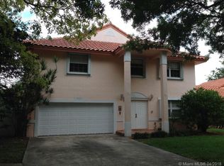 10425 NW 43rd Ter, Doral, FL 33178