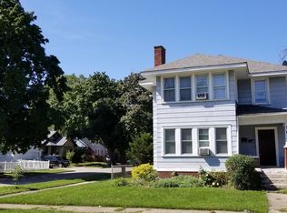 904 Hickory St, Waukegan, IL