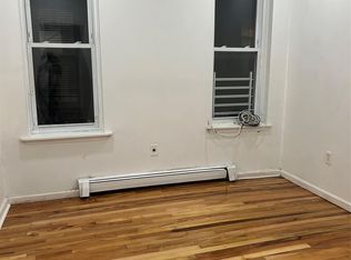 8613 75th St, Woodhaven, NY 11421