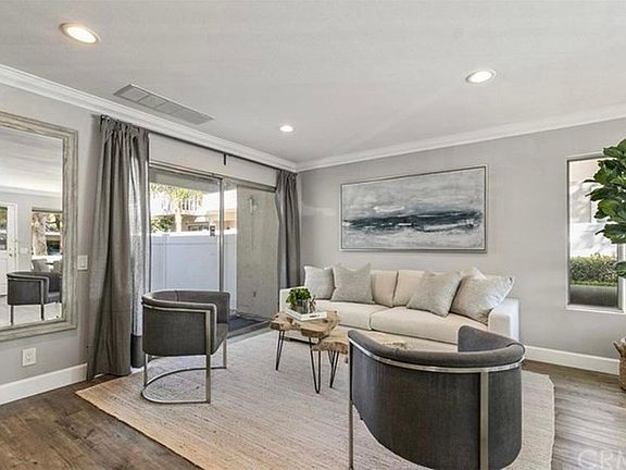 4th image of 135 Abbeywood Ln