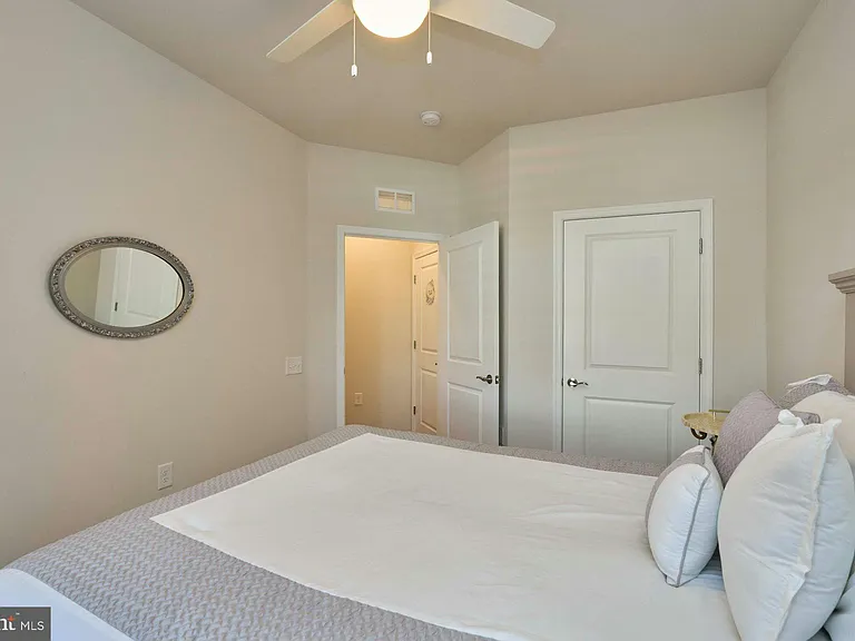 15563 Blue Lotus Ln — Photo 24