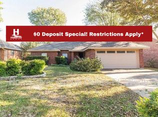 2106 Turf Club Dr, Arlington, TX 76017