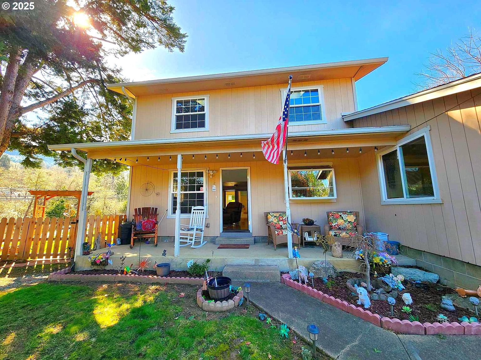 100 Canyon View St, Canyonville, OR 97417 | MLS #737327562
