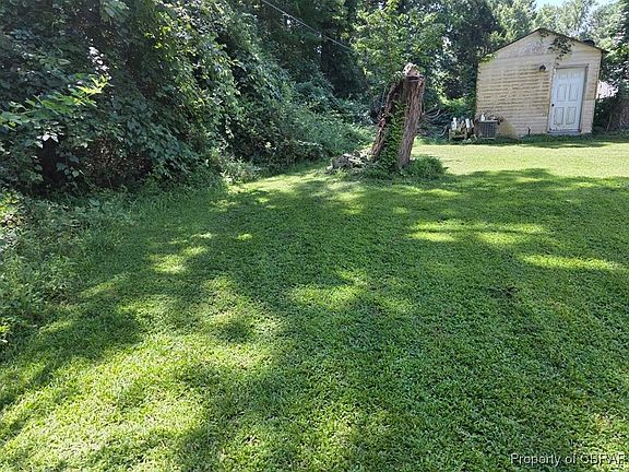2nd image of 2205 Heywood Ln