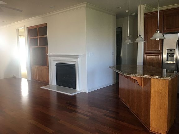 3rd image of 6585 Deerfield Dr