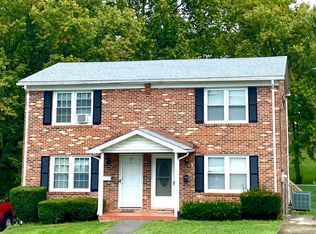 377 W 11th St #B, Front Royal, VA 22630