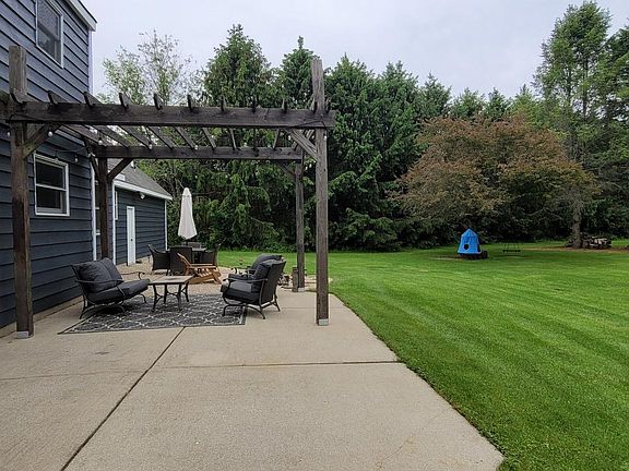 3rd image of 9222 Dirkshire Dr