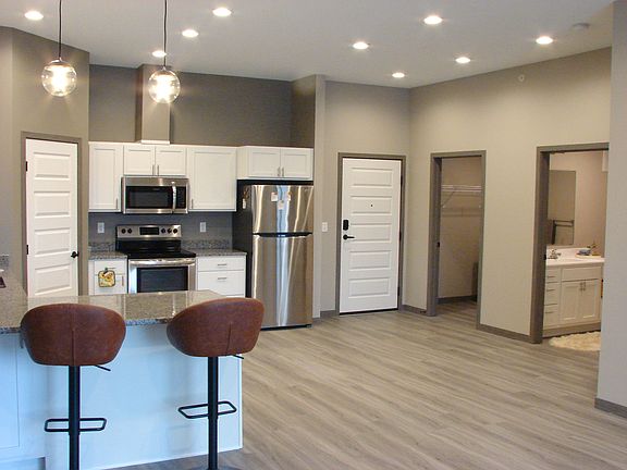 3rd image of 10200 Goldenrod St NW #312