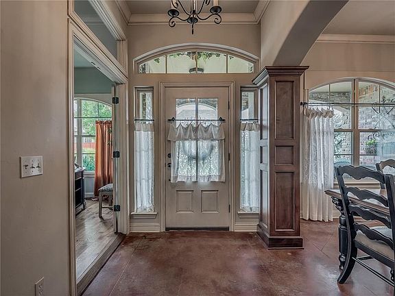 4th image of 500 War Eagle Ln