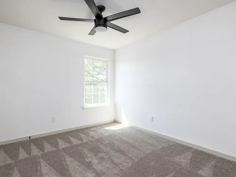 6610 Luckenbach Ln — Photo 13