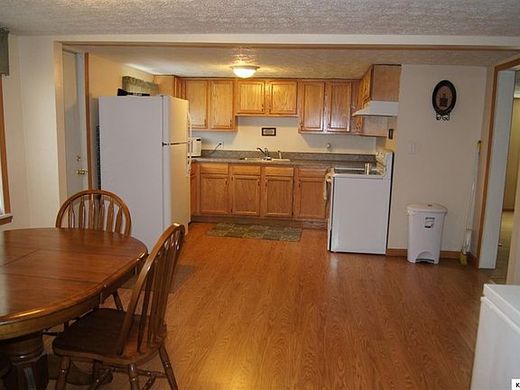 5th image of 19 Ash St