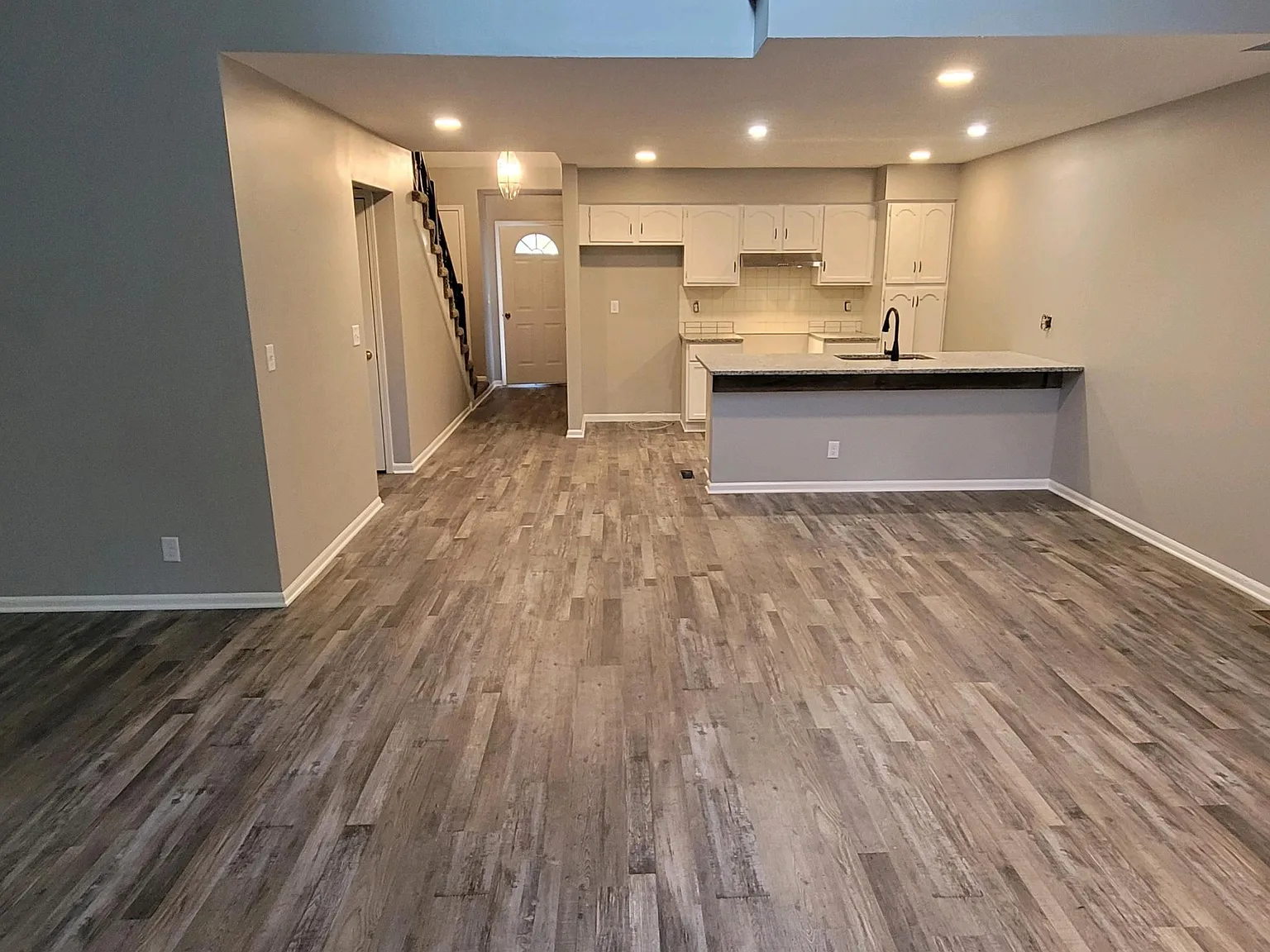 10044 W 86th Ter — Photo 2
