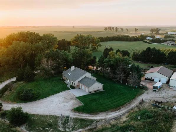 76770 409th Rd, Gothenburg, NE 69138