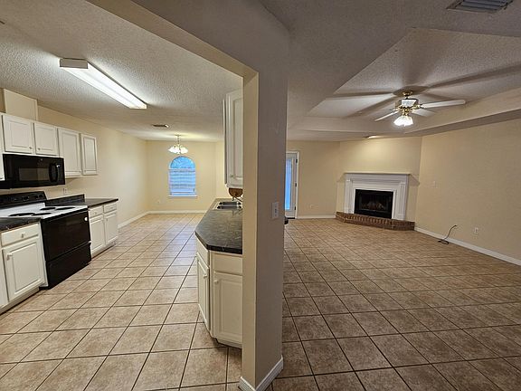 5th image of 9425 Victoria Ln