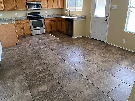 3rd image of 225 Michelle Ln