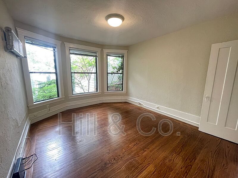 1st image of 115 Haight St #18