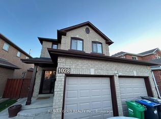 1028 Fernandez Dr #BASEMENT, Mississauga, ON L5V1W9
