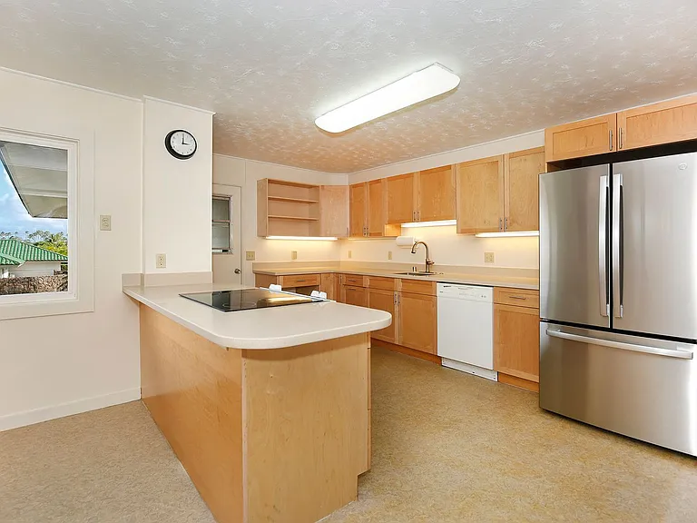 760 Onaha St — Photo 4