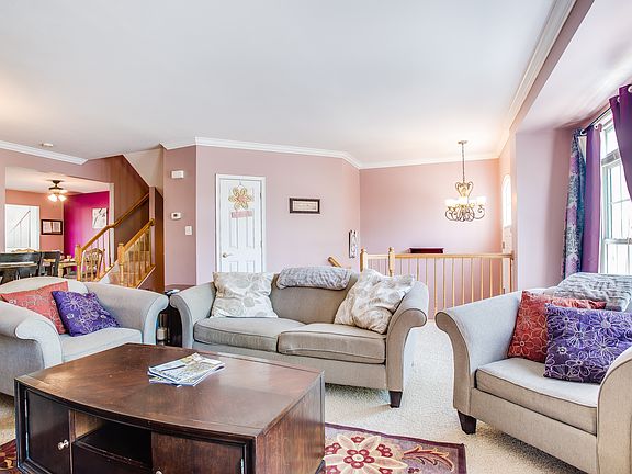 Inviting Family Room!